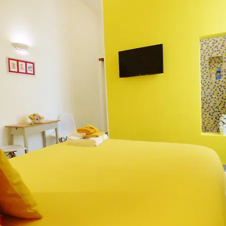 Couette-café Lemon Flats 4*