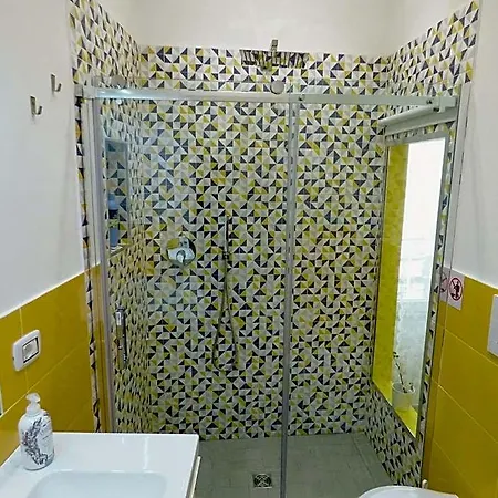 فندق مبيت وإفطار Lemon Flats 4*